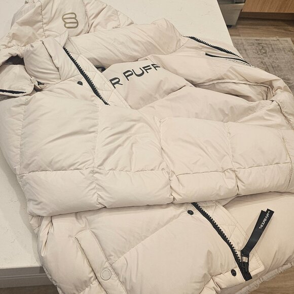 Aritzia small super puff - Picture 2 of 5